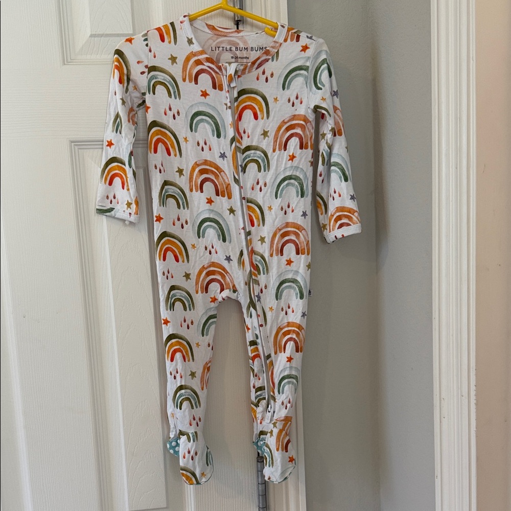 Little Bum Bums (Bums & Roses) Bamboo Rainbow Sleeper, 18-24 Months, NWT)